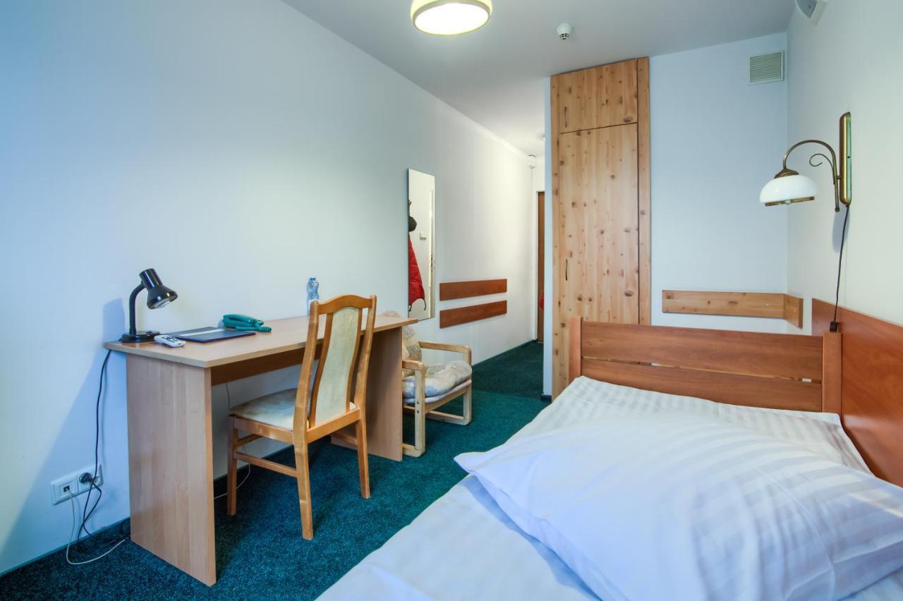 Hotel Konin Konin  Esterno foto