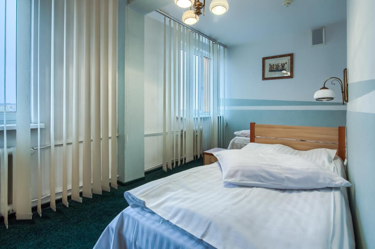 Hotel Konin Konin  Esterno foto