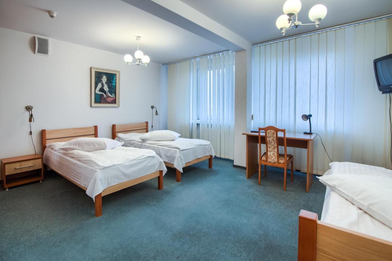Hotel Konin Konin  Esterno foto